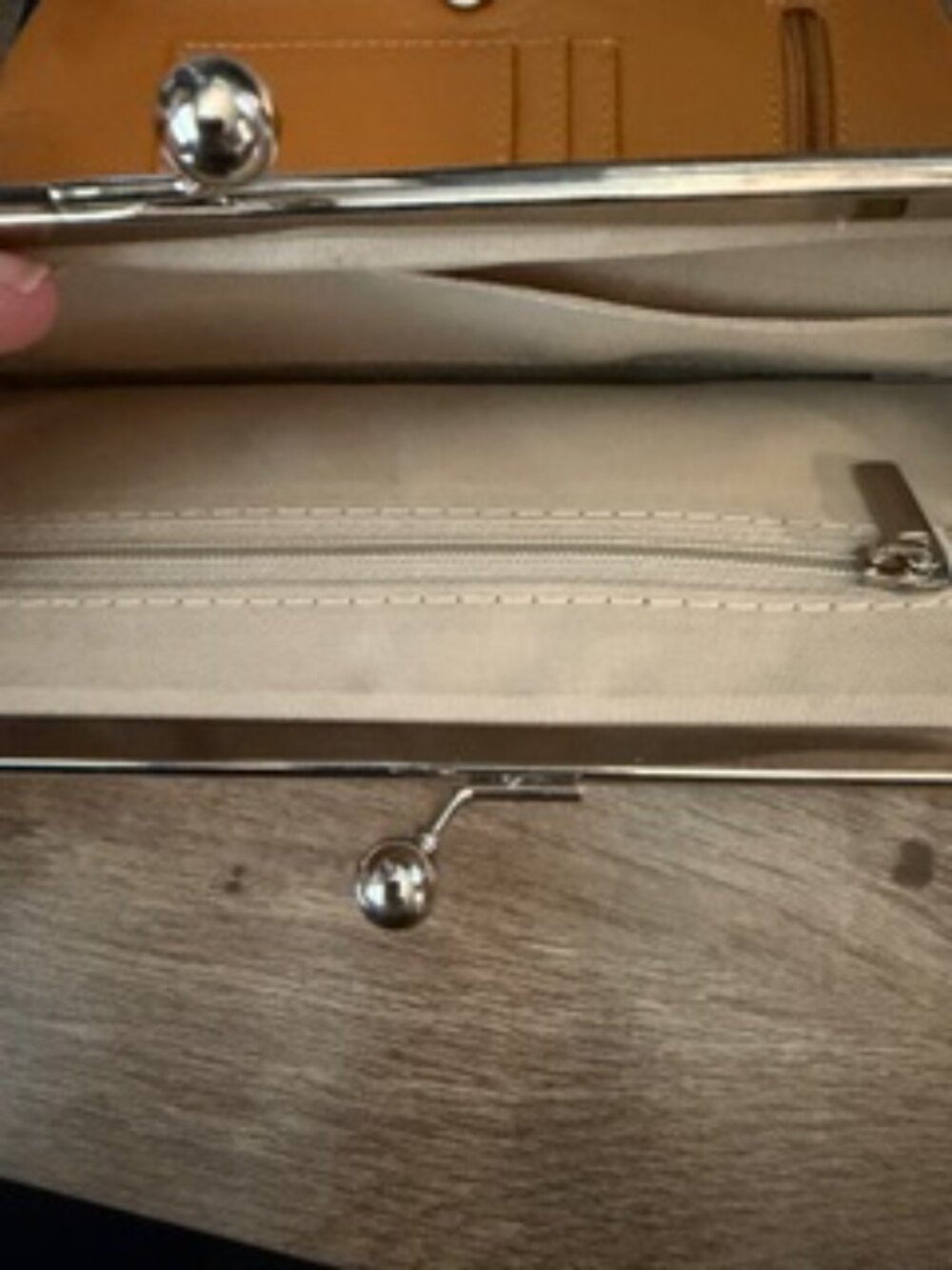 Wallet - Picture 3 of 4
